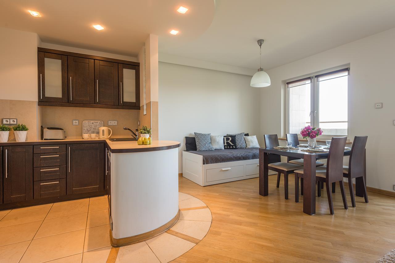Miasteczko Orange P&O Service Apartments Varşovia Exterior foto
